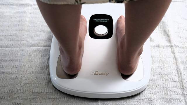：3频8电极+12项数据+97%准确率有点全面pg电子免费模拟器InBody体脂秤H30评测(图13)